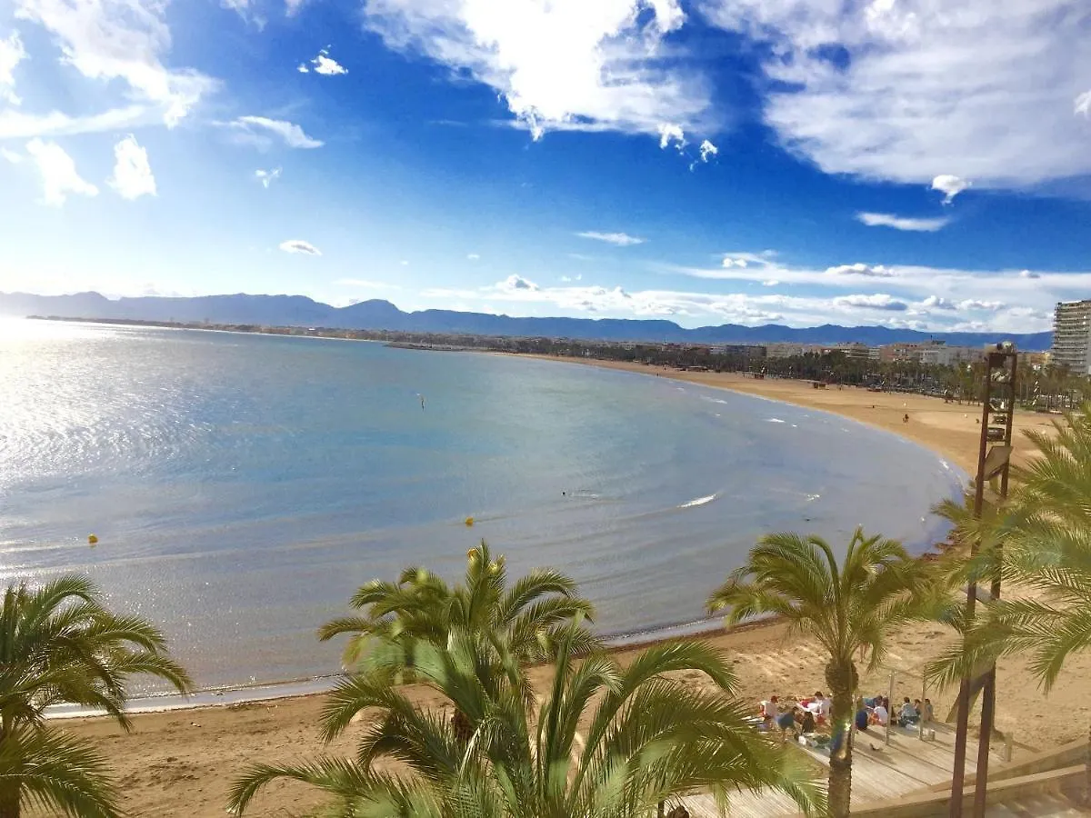 Comfortable Seaside Apartment In Salou 85 M² Sea View
