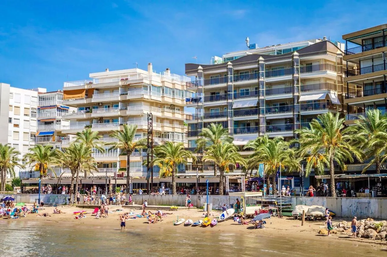 Comfortable Seaside Apartment In Salou 85 M² Sea View