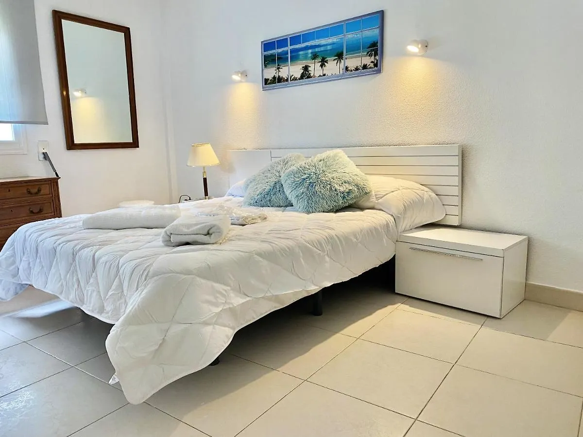 Comfortable Seaside Apartment In Salou 85 M² Sea View