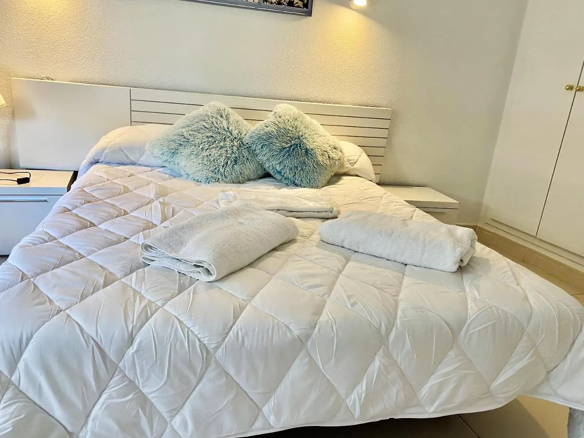 Comfortable Seaside Apartment In Salou 85 M² Sea View