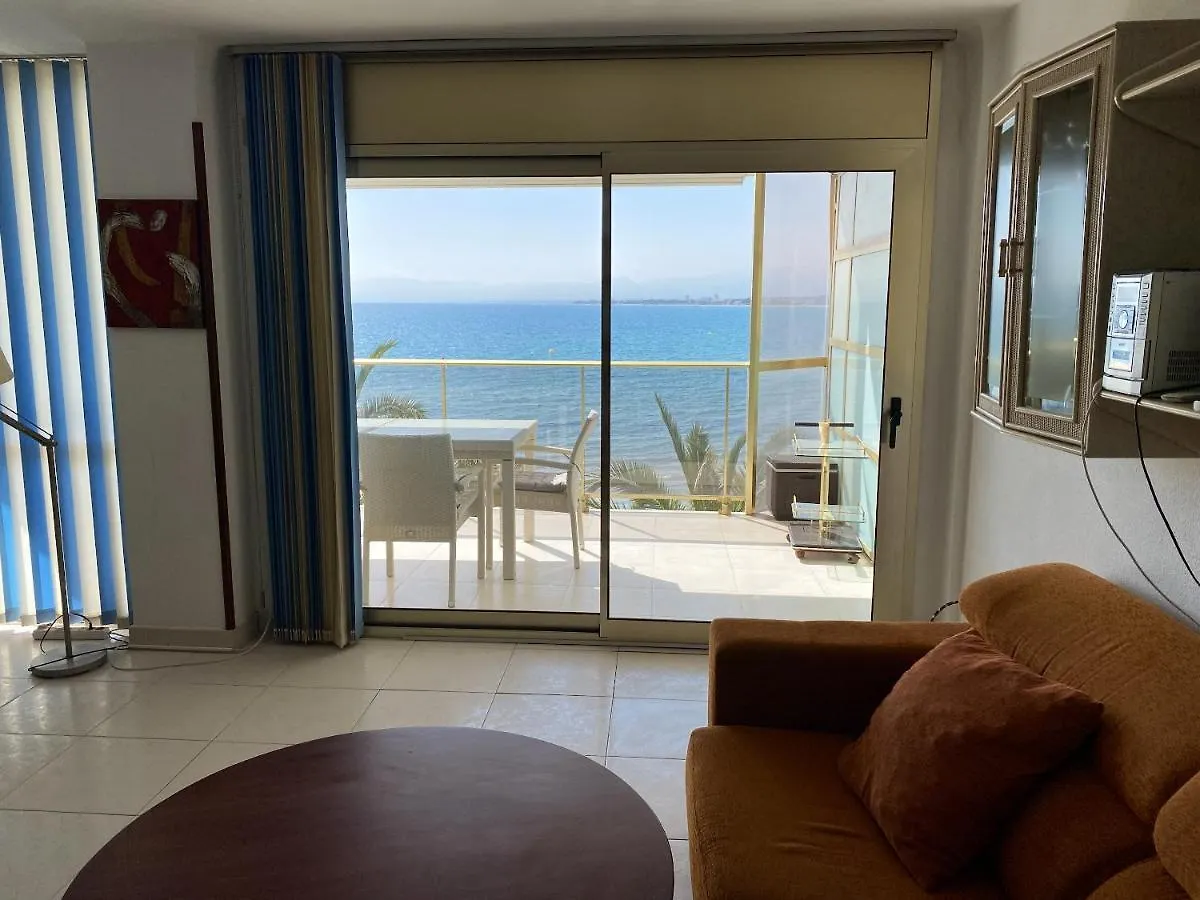 Comfortable Seaside Apartment In Salou 85 M² Sea View